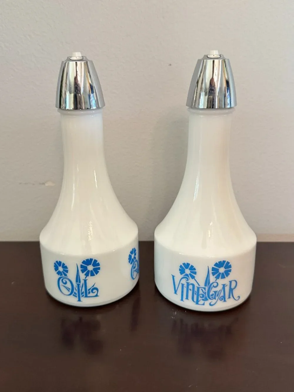 Vintage Servingwear By Gemco MCM Oil / Vinegar Cruet Delft Made In USA New Box